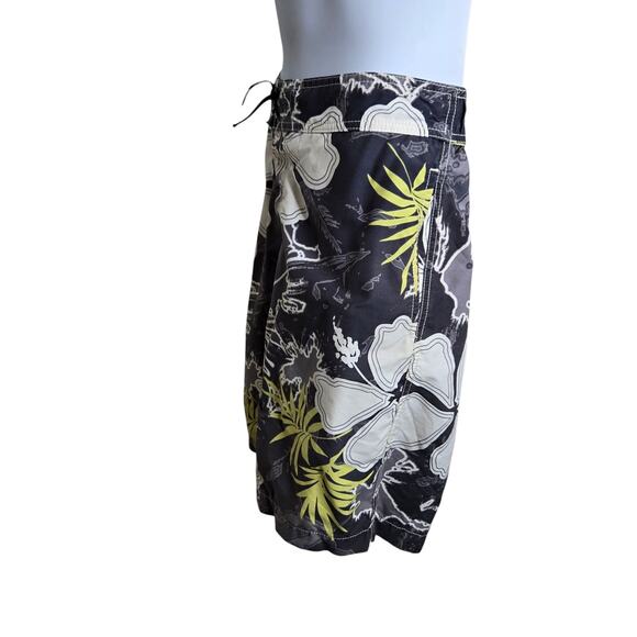 Tommy Bahama‎ Relax Mens Swim Trunks Medium Tropical Print Lined Pockets - Picture 4 of 9